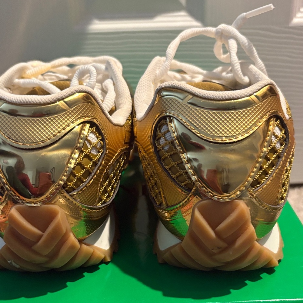 Bottega Veneta Gold and White Sneakers - Picture 10 of 10